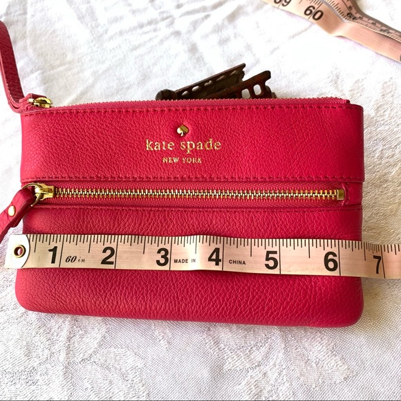 Kate Spade mini wallet clutch wristlet zipped pockets.Like new.Great par… - Picture 11 of 12